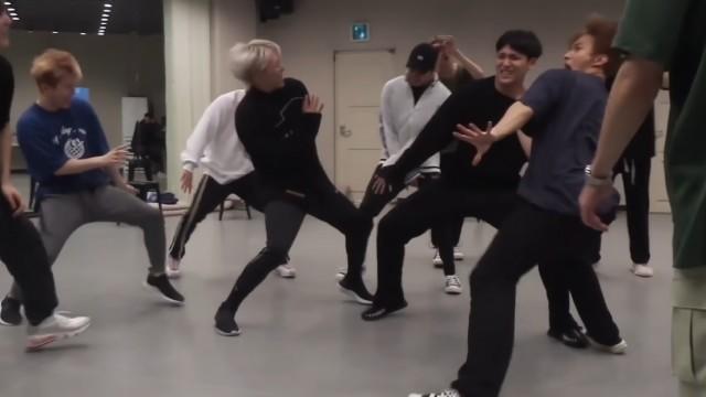 2019 SBS K-POP AWARDS Dance Practice Behind