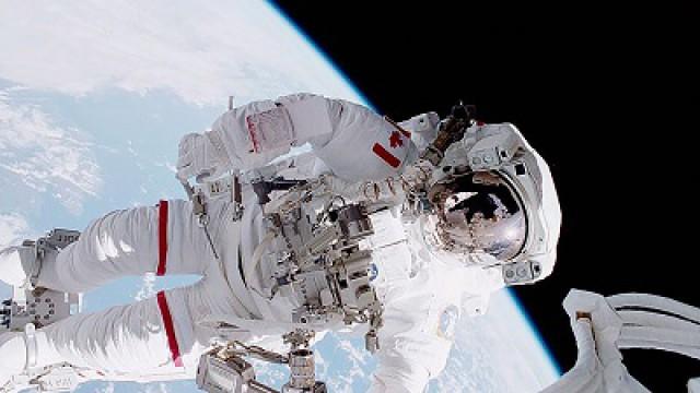 The Man Who Tweeted Earth