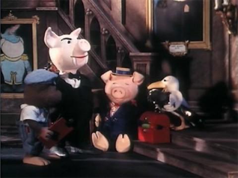 Huxley Pig in the Haunted House