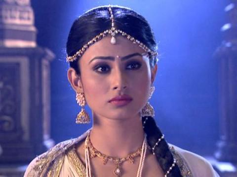 Sati Is Against Her Marriage With Sadbhish