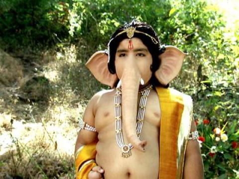 Lord Vishnu Helps Ganesha To Convince Kartikey To Go To Kailash