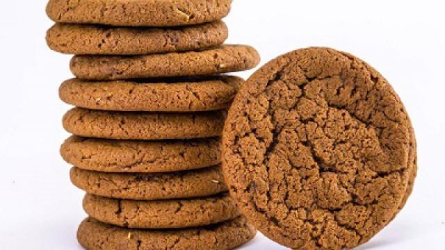 Two of our favorite bakers are in the kitchen with Christmas cookies