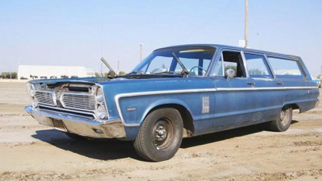 Tire Killer! ’66 Fury Wagon! Big-Block Stroker Wagon Gets Big Power!