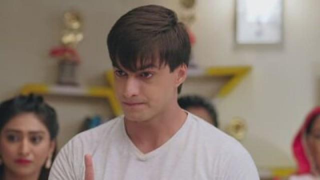 Kartik is Angry with Dadi