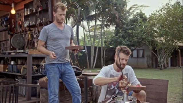 Galeto no Espeto e Risoto de Beterraba