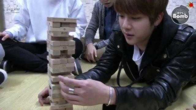 BTS Jenga championship thanks to Twitter