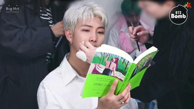 RM Reading a book