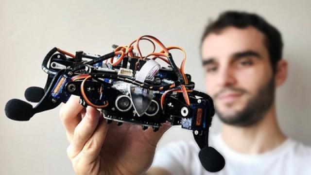 JE FABRIQUE UN ROBOT COMBATTANT !