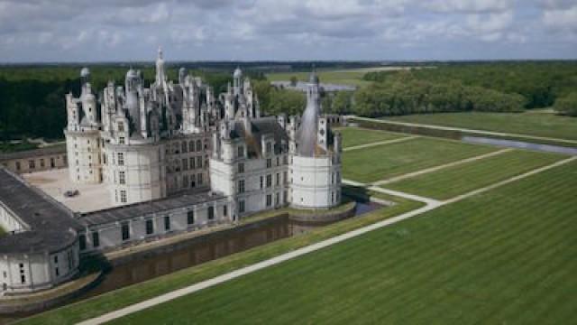 Chambord: The Castle, The King and The Architect