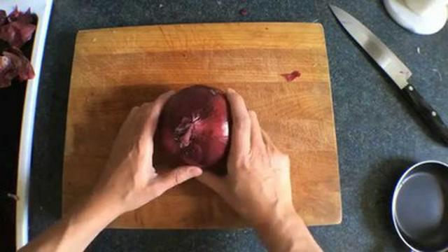 7 Ways to Chop an Onion