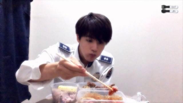 150720 밥 먹는 김석진