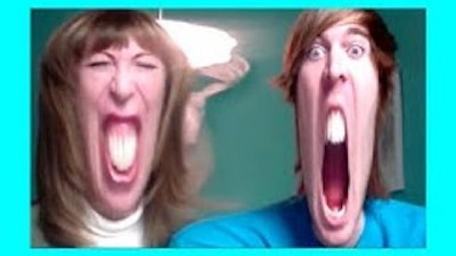 PHOTO BOOTH *CHALLENGE* with MY MOM!