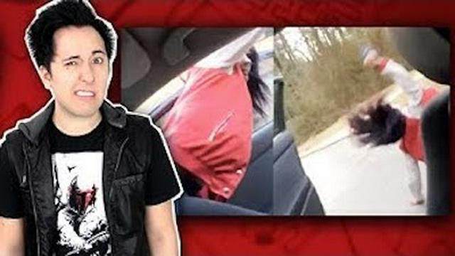 TWERK GIRL FALLS OUT OF CAR! (WTF News)