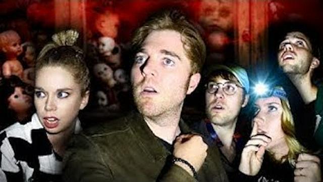 GHOST HUNTING IN A HAUNTED TOY STORE with GRAV3YARDGIRL