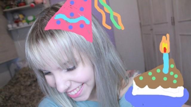 "Feliz aniversário, Gabbie!"