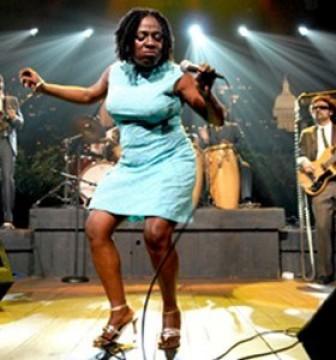 Sharon Jones and The Dap Kings / Carolyn Wonderland