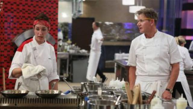 16 Chefs Compete