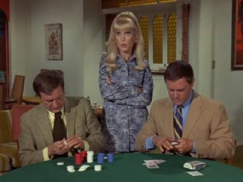 Una Jeannie batte un poker