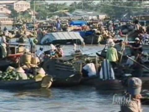 Eating on the Mekong