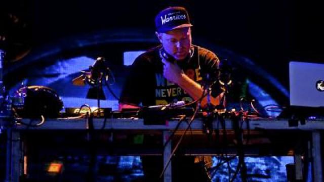 DJ Shadow