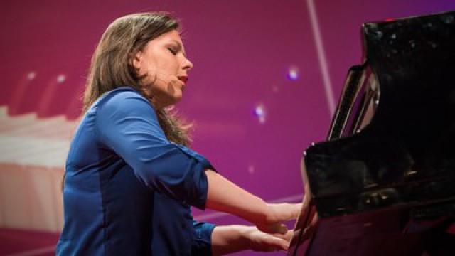 Daria van den Bercken: Why I take the piano on the road … and in the air