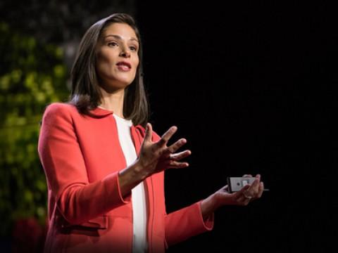 Rachel Botsman: We've stopped trusting institutions and started trusting strangers