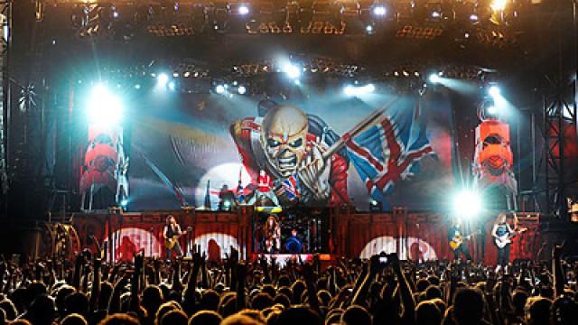 Iron Maiden - Behind The Beast