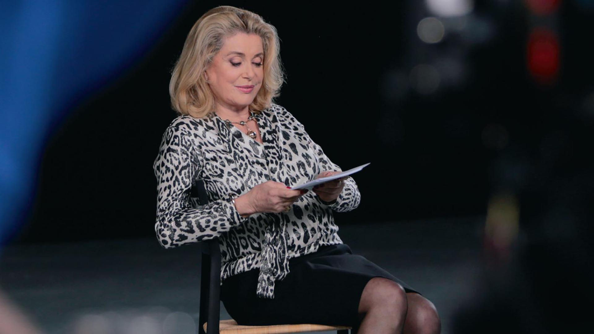 Catherine Deneuve reads fashion