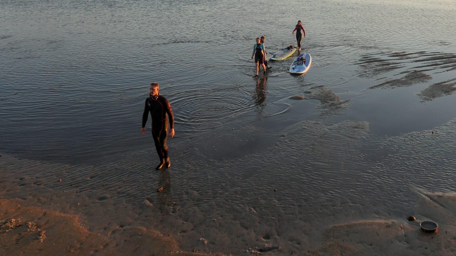 Off The Grid On The Beach