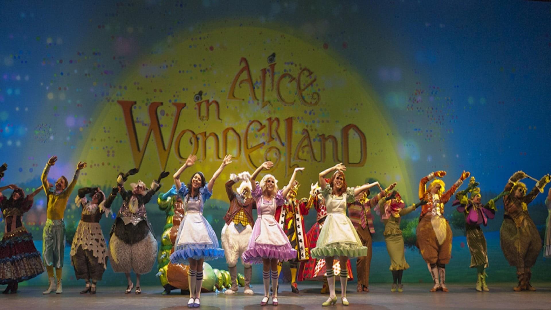 Studio 100 sprookjes musicals - Alice in Wonderland met K3