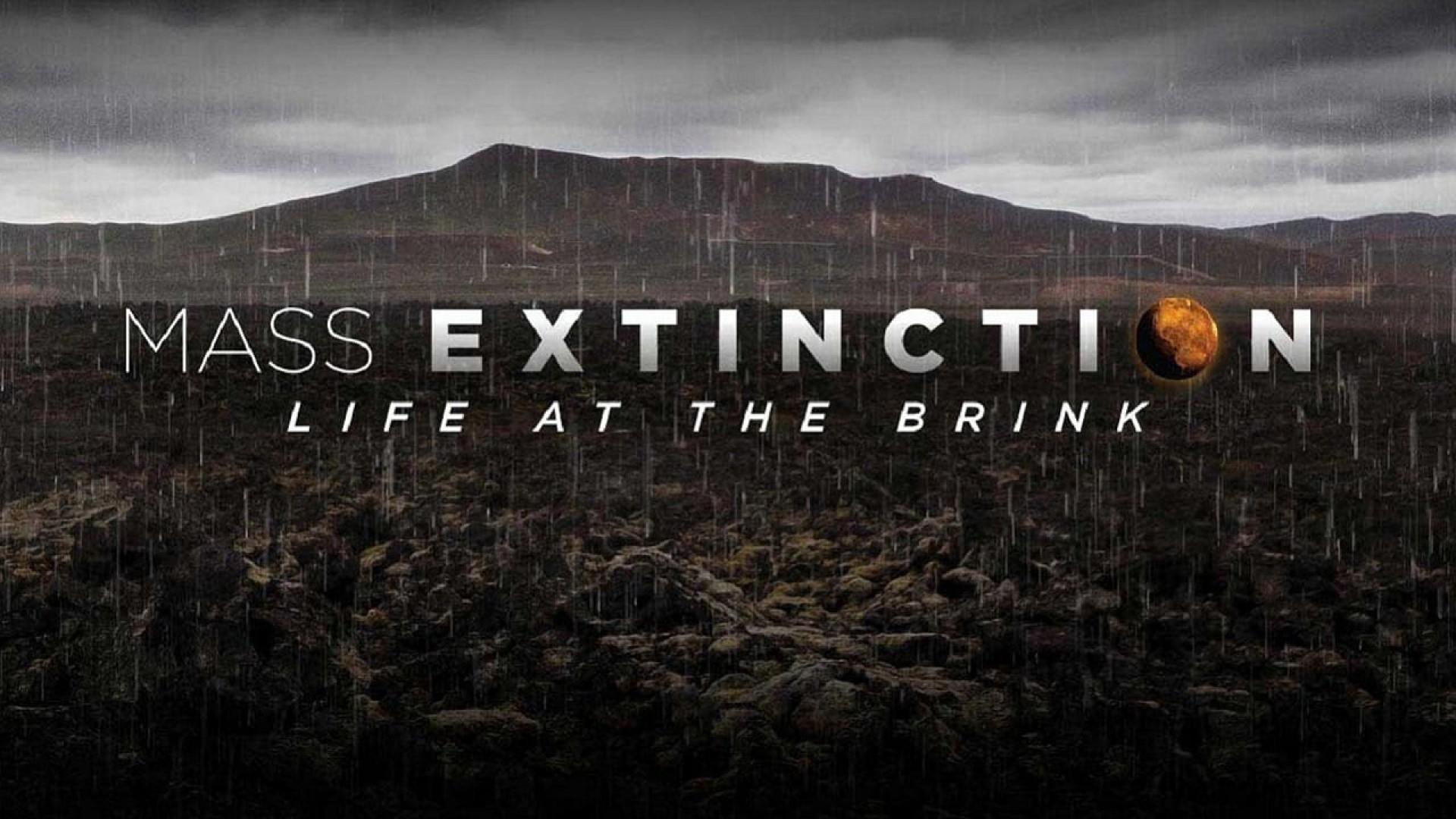 Mass Extinction: Life at the Brink