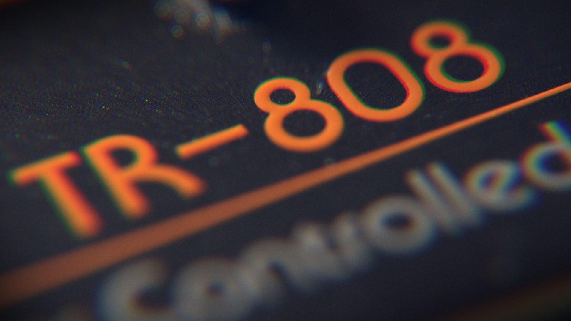 808