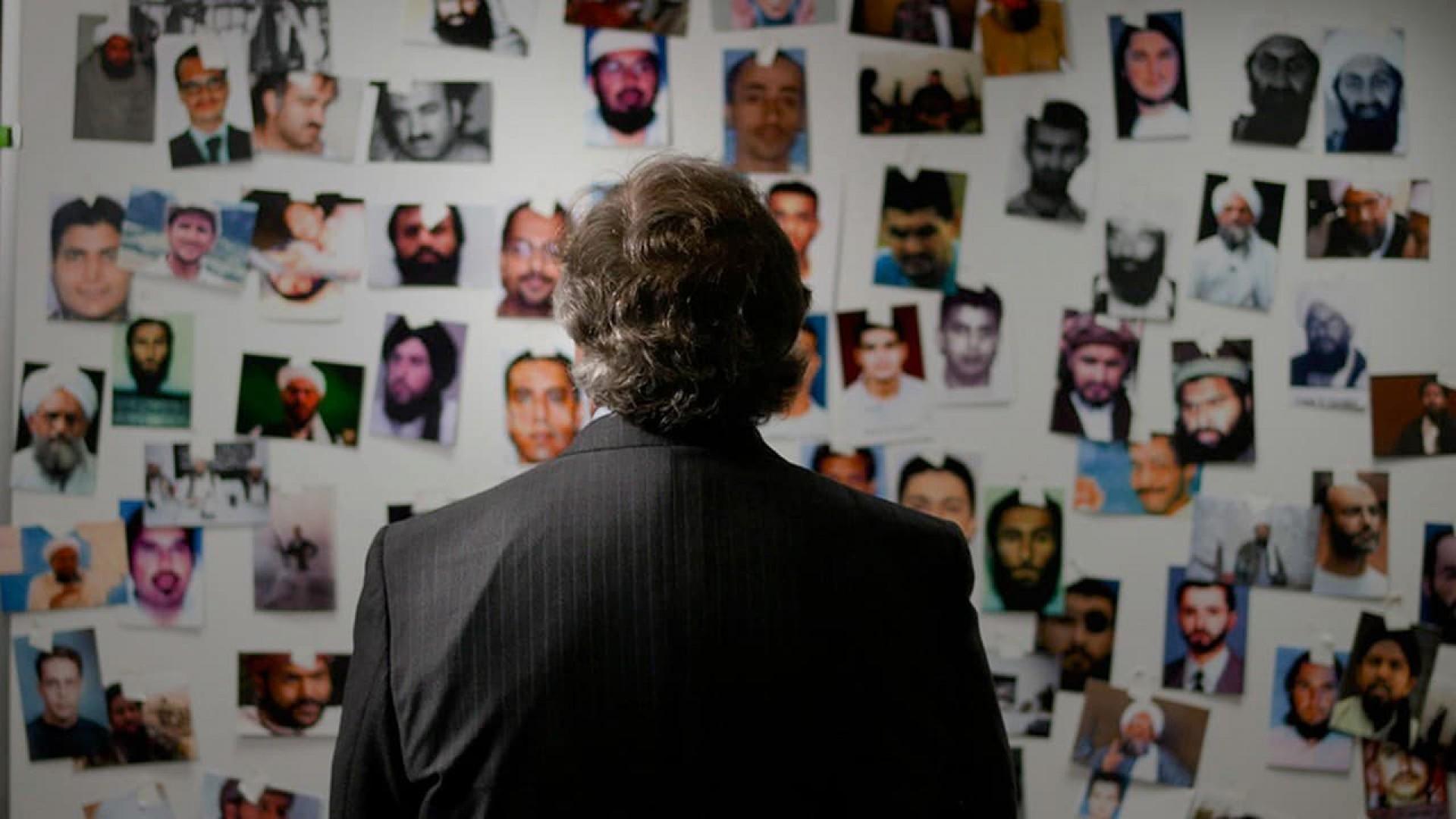 Manhunt: The Inside Story of the Hunt for Bin Laden