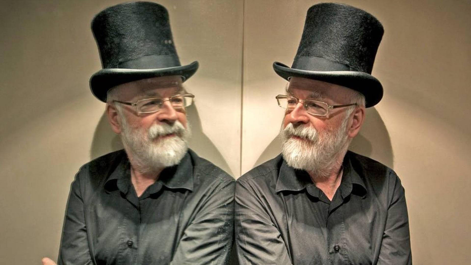 Terry Pratchett: Living with Alzheimer's