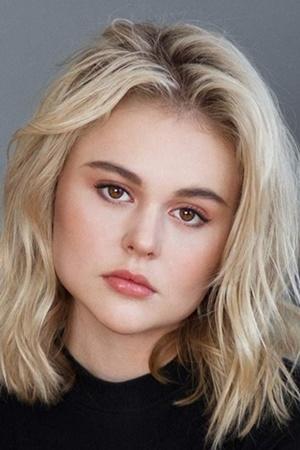 Picture of Emily Alyn Lind