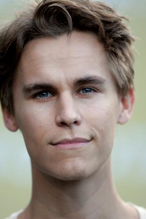Picture of Rhys Wakefield