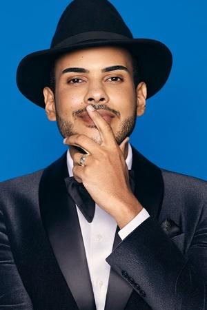 Picture of Hugo Gloss