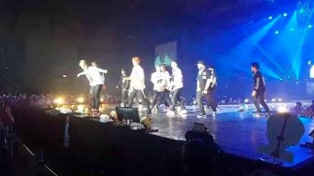 [STAGE] BTS Thailand concert - Boyz with Fun