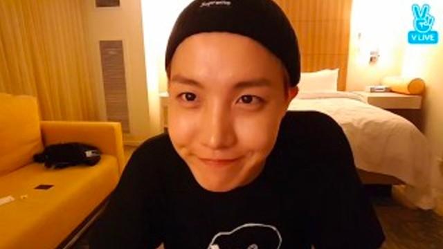 [BTS] 호비의 첫 쁘이 라이브 ( j-hope's first solo V)