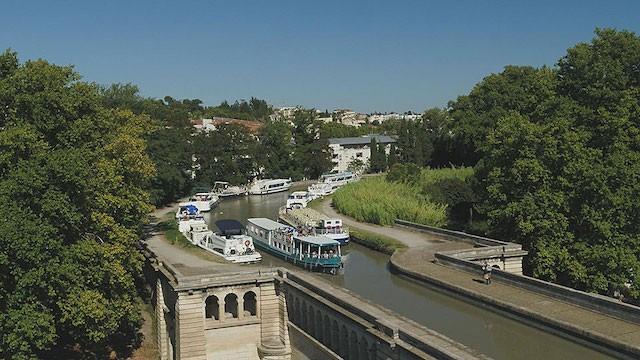 Midi Canal - A 240km water journey, the Grand Canal that connects the Mediterranean sea and the Atlantic Ocean