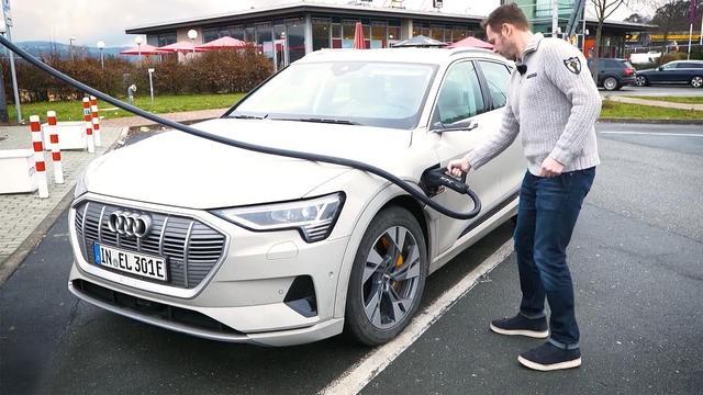 Vergleichstest: E-Autos mit Alex und Albert / Autodoktoren: Lupo mit kuriosem Leiden / Reportage: Tuning Profis SLK Teil 2