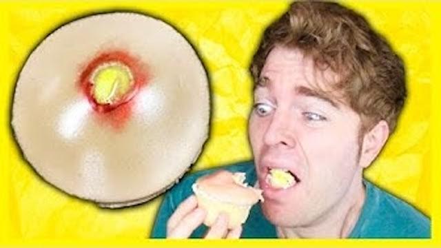 TRYING PIMPLE CUPCAKES