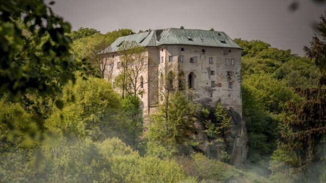 Houska Castle: Porten till helvetet