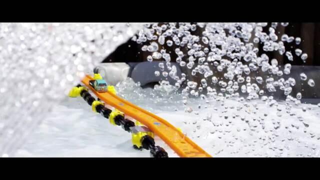 Hot Wheels STUNT RACE- Slow Mo (2500 FPS)