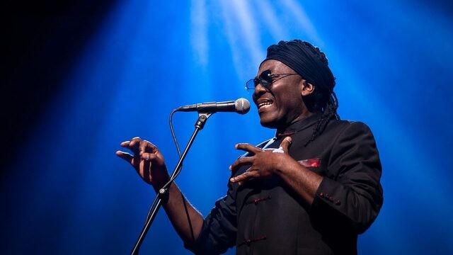 Richard Bona: "Tumba La Nyama" / "Mulema"