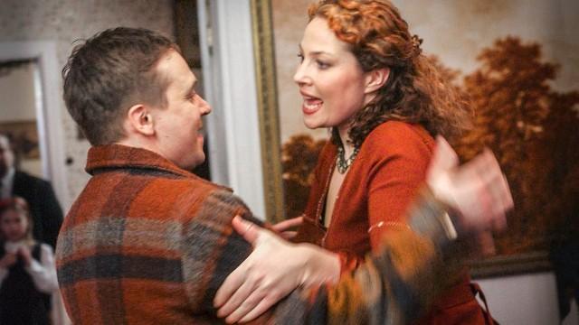 Mikko heittäytyy mökkielämän ja vanhempainiltojen pyörteisiin