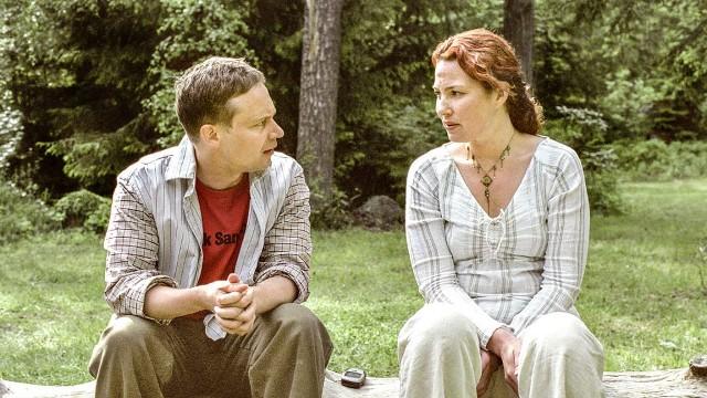 Yllätyskaksosten alkuperää pohtiessaan Mikko perustaa mainostoimiston