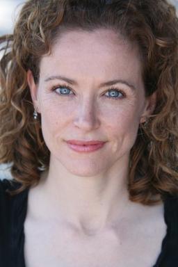 Leslie Hope