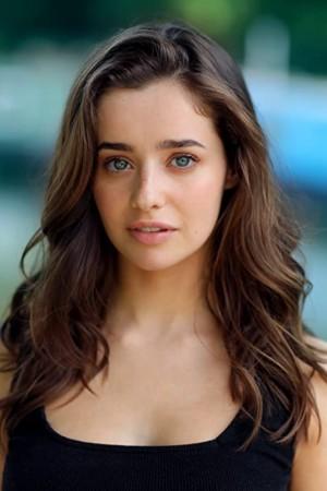 Picture of Holly Earl