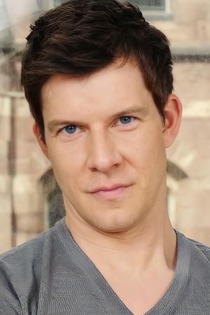 Picture of Eric Mabius